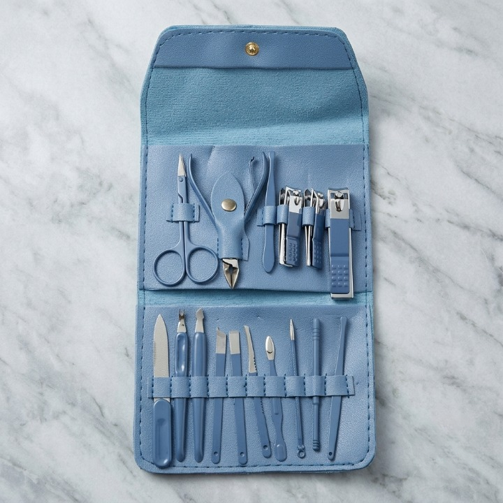 16-Piece Premium Manicure & Pedicure Grooming Kit – Stainless Steel Nail Care Set with Travel Case