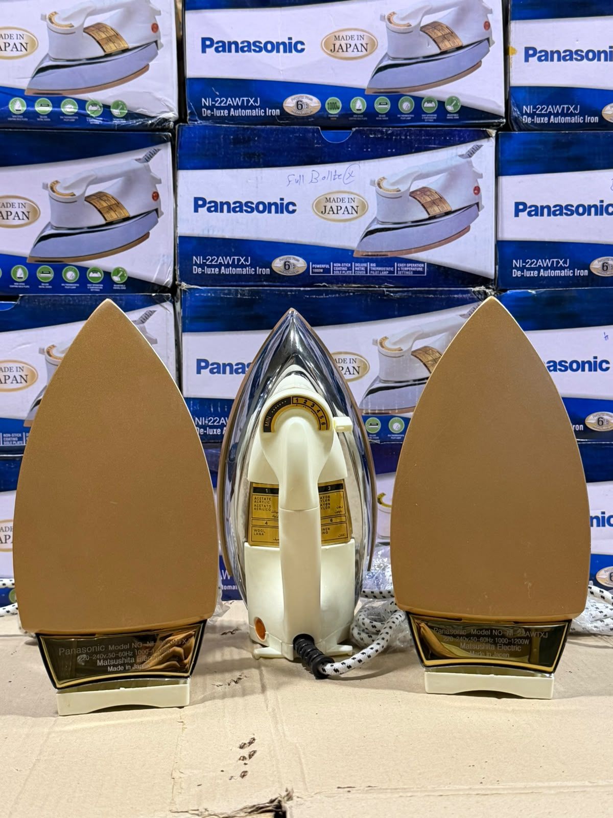 Panasonic De Luxe Automatic Iron 1000W – Non-Stick Soleplate with Adjustable Temperature & Pilot Lamp