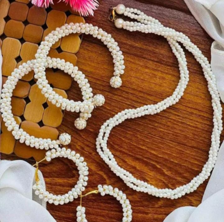 Women’s Pearl Elegant Jewelry Set – Bangles, Long Mala & Gajra Bali Earrings(White)