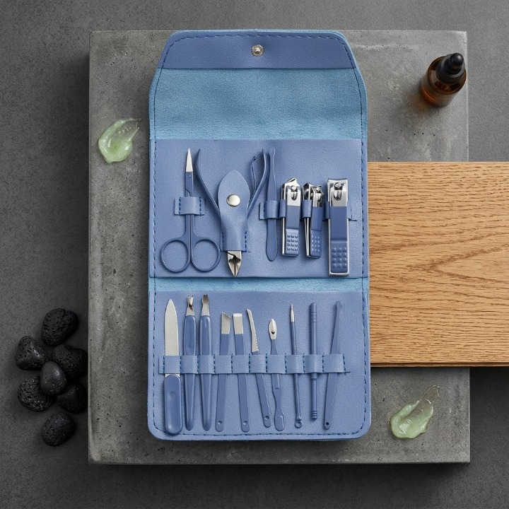 16-Piece Premium Manicure & Pedicure Grooming Kit – Stainless Steel Nail Care Set with Travel Case